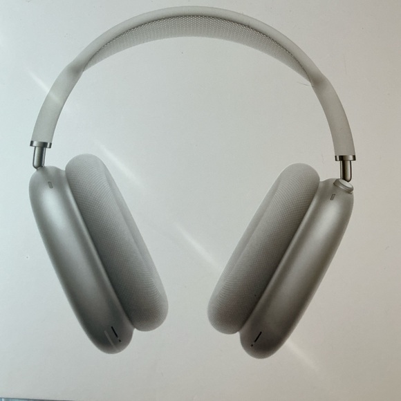 Apple Other - Apple Airpods Max - Silver